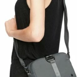 Groothandel π₯ PACSAFE Citysafe CX Square Crossbody ECONYL - Anti Diefstal Schoudertas - 3,2 L - Grijs (Storm) π€© 17 Groothandel π₯ PACSAFE Citysafe CX Square Crossbody ECONYL - Anti Diefstal Schoudertas - 3,2 L - Grijs (Storm) π€© -tassen-dames Verkoop 257x840