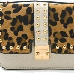 Uitgang π€© Merkloos Luxe Schoudertas Dames - Met Stevige Band En Veilige Sluiting - Schoudertassen Vrouw - Tassen - Crossbody Tas - Klein Schoudertasje - Van Hoogwaardig PU Leer - Panterprint Met Studs Beige 20x20x6 Cm π