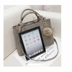 Beste Pirce 🤩 MinMin Nubuck Handtas Schoudertas Met Fluffy Pom Hanger - Khaki Met Blauwe Fluffy Pom 💯 -tassen-dames Verkoop 550x340 6