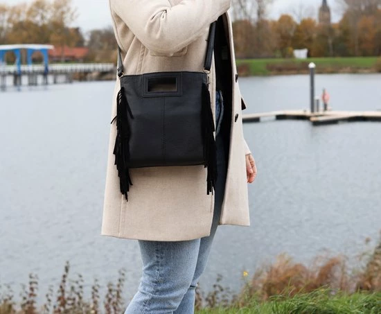Top 10 π Merkloos VIQRI - Tassen - Tassen Dames - Crossbodytassen - Leer - Inclusief Schouderriem - Zwart - Zilver - Musthave β 4 Top 10 π Merkloos VIQRI - Tassen - Tassen Dames - Crossbodytassen - Leer - Inclusief Schouderriem - Zwart - Zilver - Musthave β - Afbeelding 4