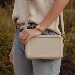Aanbiedingen 😀 Violet Hamden Essential Bag Dames Crossbody Tas Kunstleer - Beige 🥰 -tassen-dames Verkoop 550x550 234