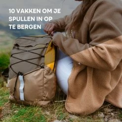 Hete verkoop 🎁 BAKBAGS Stockholm Sport Rugzak Met Laptop Vak En Regenhoes - 25 Liter Inhoud - Geschikt Voor 13 Tm 17 Inch Laptops - Praktisch & Stijlvol Met 10 Vakken En Incl. Accessoires - Duurzaam & Gerecycled Materiaal - Geel-Zwart 🥰 -tassen-dames Verkoop 550x550 4