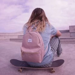 Goedkoop 🔔 Herschel Nova Mid-Volume - Black / Vrouwelijke Rugzak Met Dubbele Handvaten; Met 18L Opbergruimte En Intern Opbervak / Met Levenslange Fabrieksgarantie / Limited Lifetime Warranty / Zwart 😀 -tassen-dames Verkoop 550x550 467