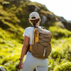 Hete verkoop 🎁 BAKBAGS Stockholm Sport Rugzak Met Laptop Vak En Regenhoes - 25 Liter Inhoud - Geschikt Voor 13 Tm 17 Inch Laptops - Praktisch & Stijlvol Met 10 Vakken En Incl. Accessoires - Duurzaam & Gerecycled Materiaal - Geel-Zwart 🥰 -tassen-dames Verkoop 550x550 7