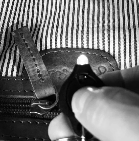 Beste deal π₯° Justified Handtas / Schoudertas Nynke Zwart β 9 Beste deal π₯° Justified Handtas / Schoudertas Nynke Zwart β - Afbeelding 9