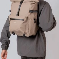 Aanbiedingen 🤩 Sandqvist Ruben 2.0 Fossil Rugzak SQA1981 Lichtbruin 13 Inch 21-27L 🛒 -tassen-dames Verkoop 550x714 2