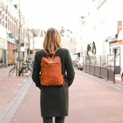 Nieuw 𧨠Bear Design Cow Lavato - Leren Rugtas - Cognac β 14 Nieuw 𧨠Bear Design Cow Lavato - Leren Rugtas - Cognac β -tassen-dames Verkoop 550x798 1