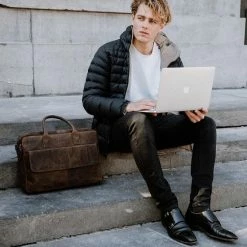 Uitgang 💯 DSTRCT Wall Street Laptoptas - 17 Inch – Bruin 🥰 -tassen-dames Verkoop 550x825 86